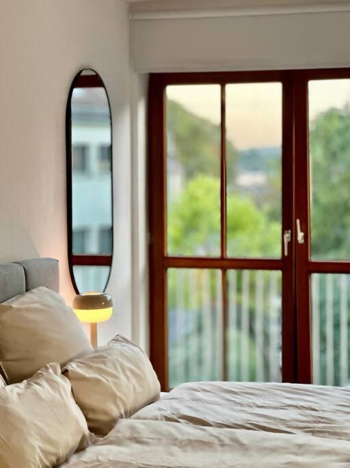 Alte Mainbruecke - Gratis Kaffee - Netflix - Balkon Würzburg